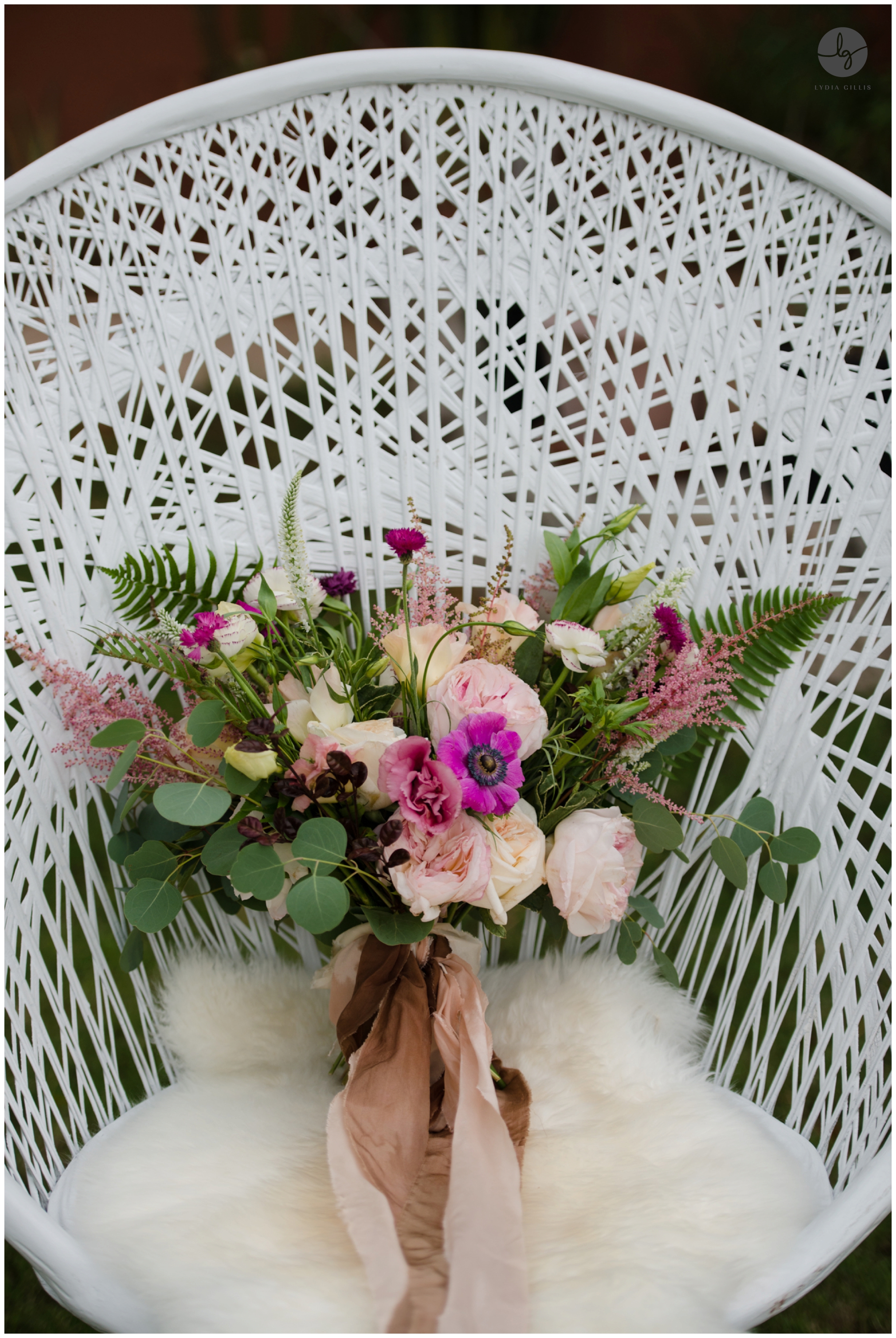 Pink Bridal Bouquet, Tremaine Ranch wedding photos | Lydia Gillis Photographer