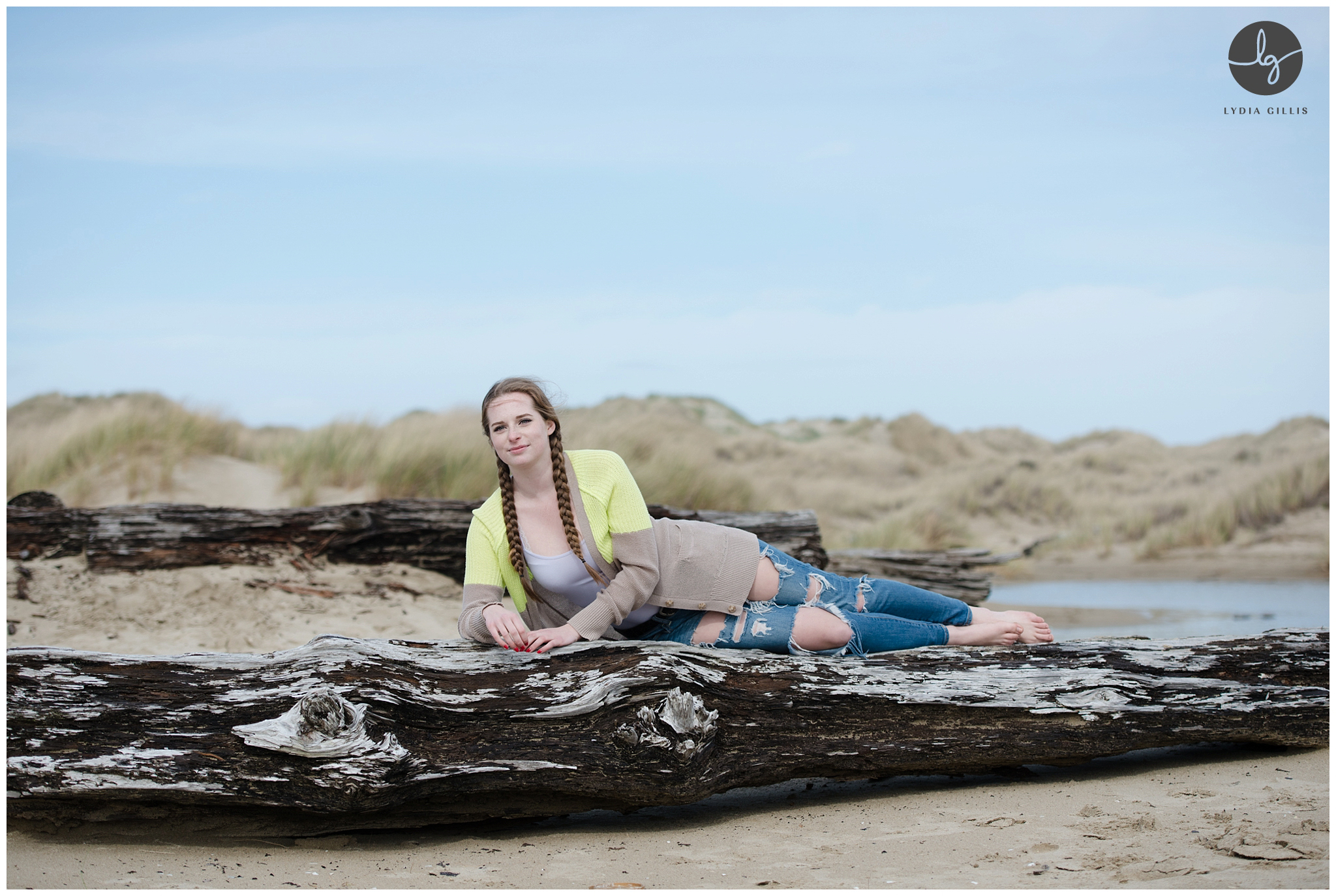 Senior session at the beach | Lydia Gillis Photography 