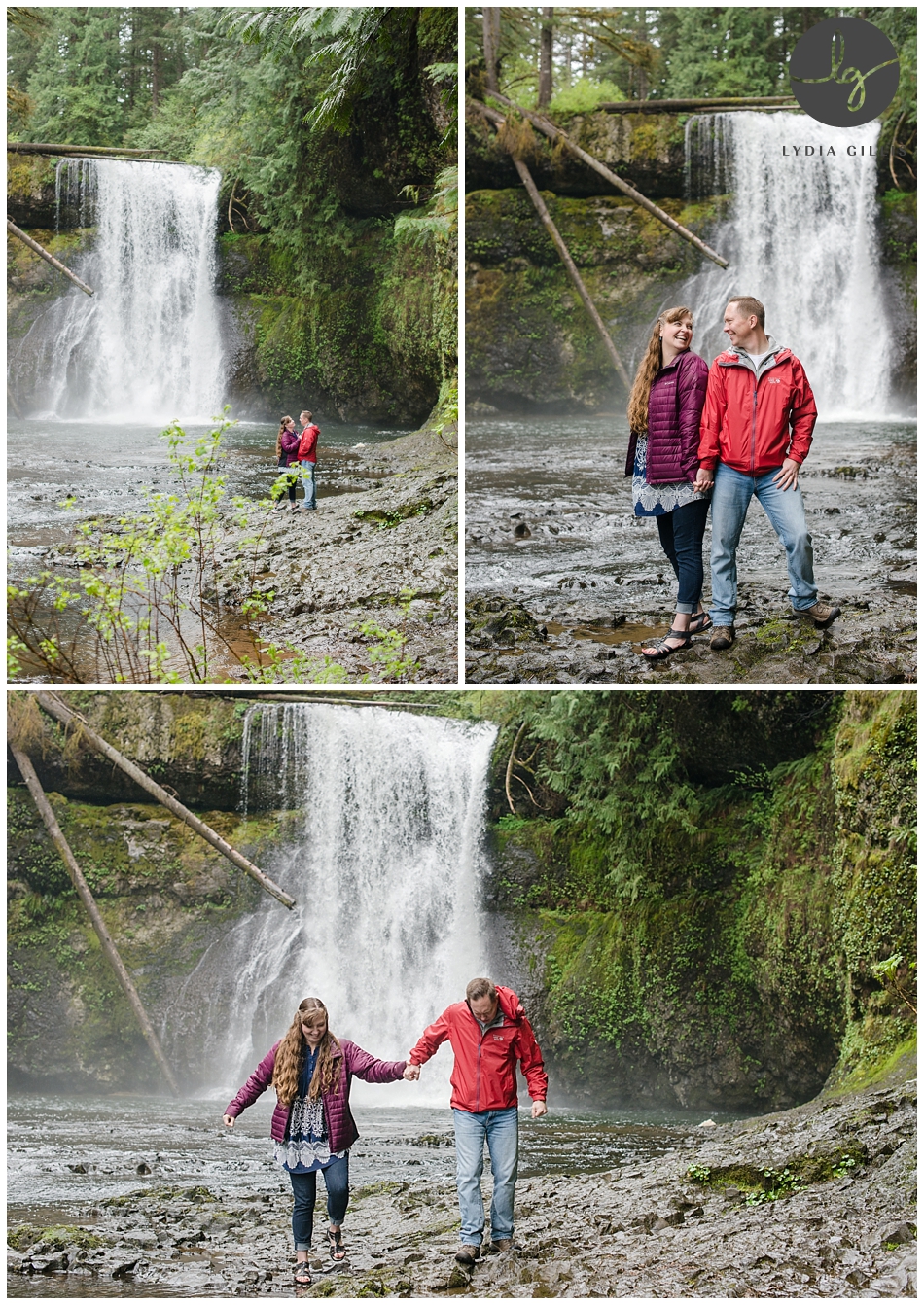 pictures of a couple by water falls photographed by eugene wedding photographer, Lydia Gillis