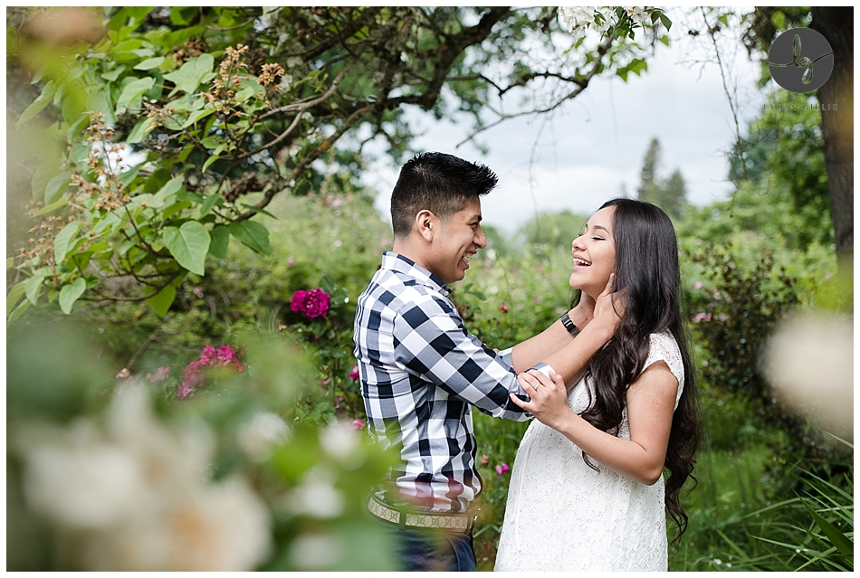 outdoor maternity session in a garden