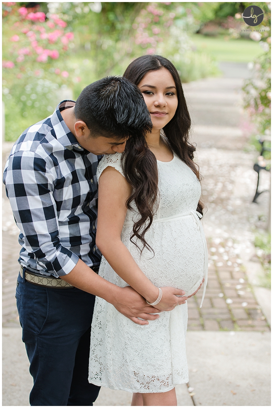 outdoor maternity session in Eugene