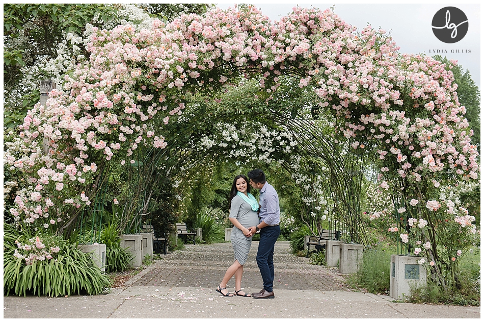 beautiful outdoor maternity session in a garden